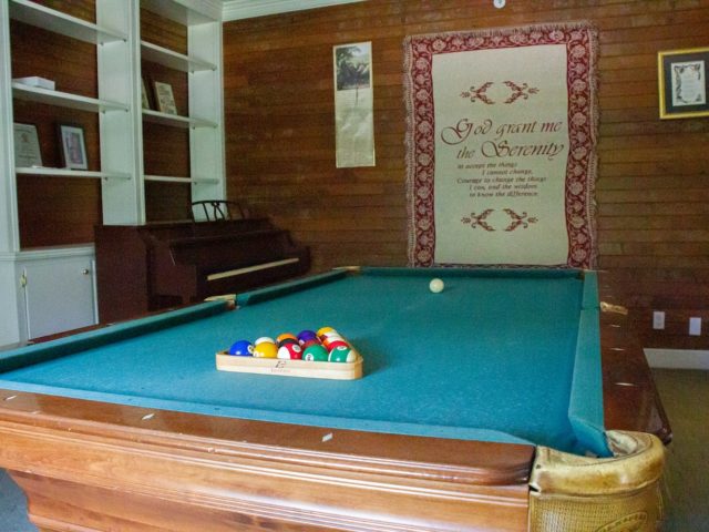 pool table at mens addiction treatment center and rehab in Nashville, TN.